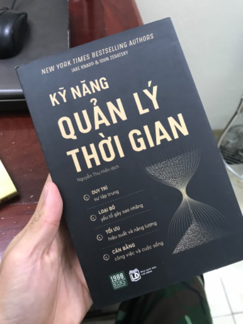 Gáy sách và đầu sách bị dập và bị nhàu lần đầu thất vọng tnay. 😮‍💨