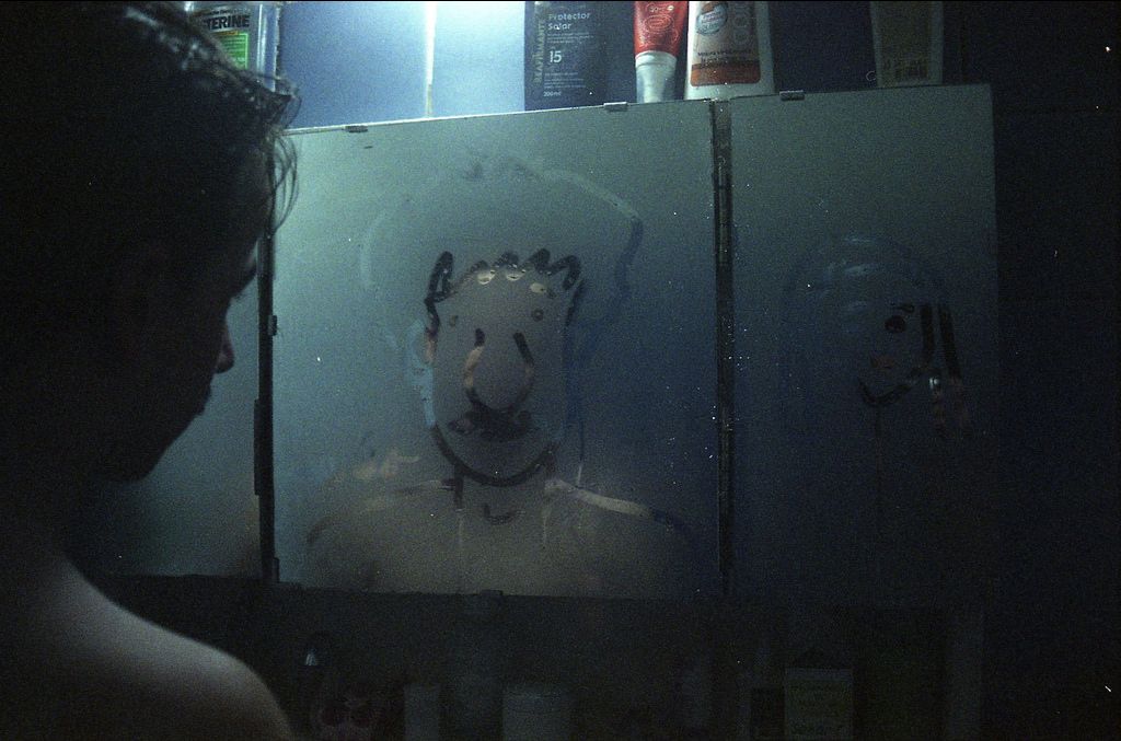 giao hàng nhanh, đóng gói cẩn thận, sản phẩm chính hãng, xài ổn. Tuy nhiên hơi nóng, uống đc nửa hộp là mặt nổi cả đống mụn trong khi mỗi ngày chỉ uống cỡ 2 viên 😔