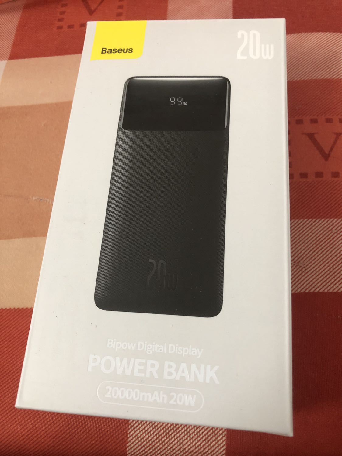 Thiết kế sạc dự phòng chắc chắn - Nhiều cổng input output tiện lợi - Dung lượng cao 20.000mAh + hỗ trợ sạc nhanh tạm ổn - Giá thì khác ổn so với các hãng khác