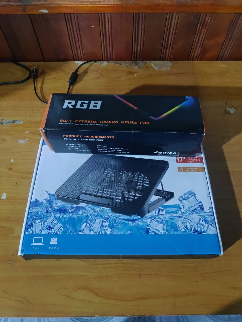 bề mặt tốt , di chuột rất thích , đèn led có nút để chỉnh , dây cáp dài...đóng gói tốt