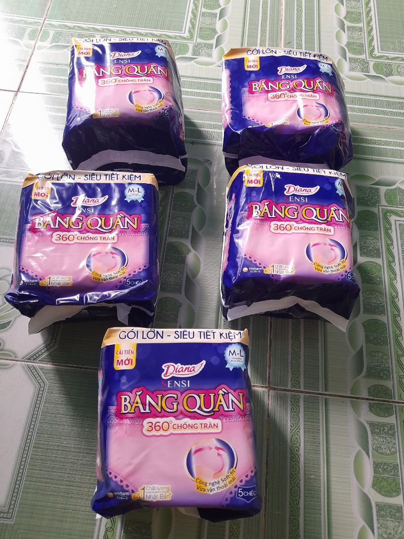 Em mua cho bé nhà em xài,cháu còn nhỏ xài rất tiện gọn sạch sẽ.khi nào cháu xài hết sẽ mua tiếp.Hàng chính hãng tốt giá rẻ ạ