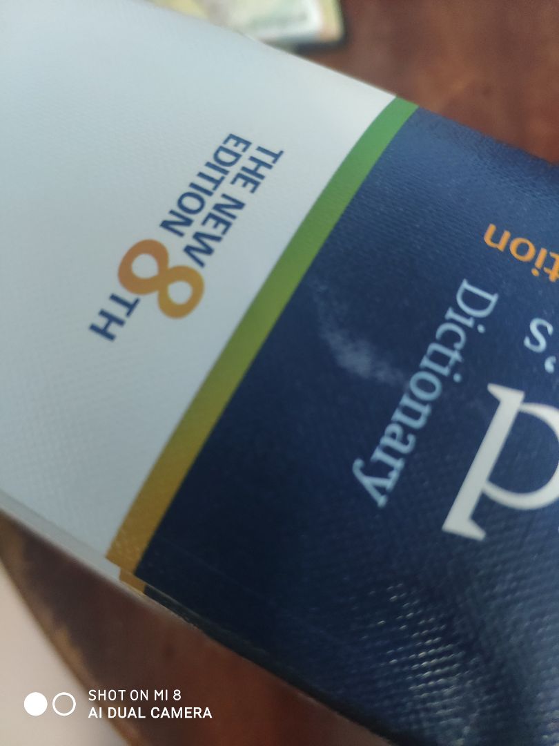 Bình thường sách chuyên ngành mình sẽ mua ở Fahasa, nhưng đợt này vì nhiều lí do nên mình đành chọn tiki, trước quyển này mình đã đổi sách một lần, vì tình trạng quyển trước mình nhận được cực kì nhếch nhác. Và đây là tình trạng quyển sách mà tiki đổi lại cho mình đợt mới
Không biết khâu tikicare có làm việc kĩ càng với bên kho hoặc tiki coi thường phản hồi của khách hàng chăng? Để đến lần đổi lại này sách còn tệ hơn đợt trước. Tốn thời gian và tiền bạc của khách hàng để rồi nhận được quyển sách trong tình trạng như dưới này