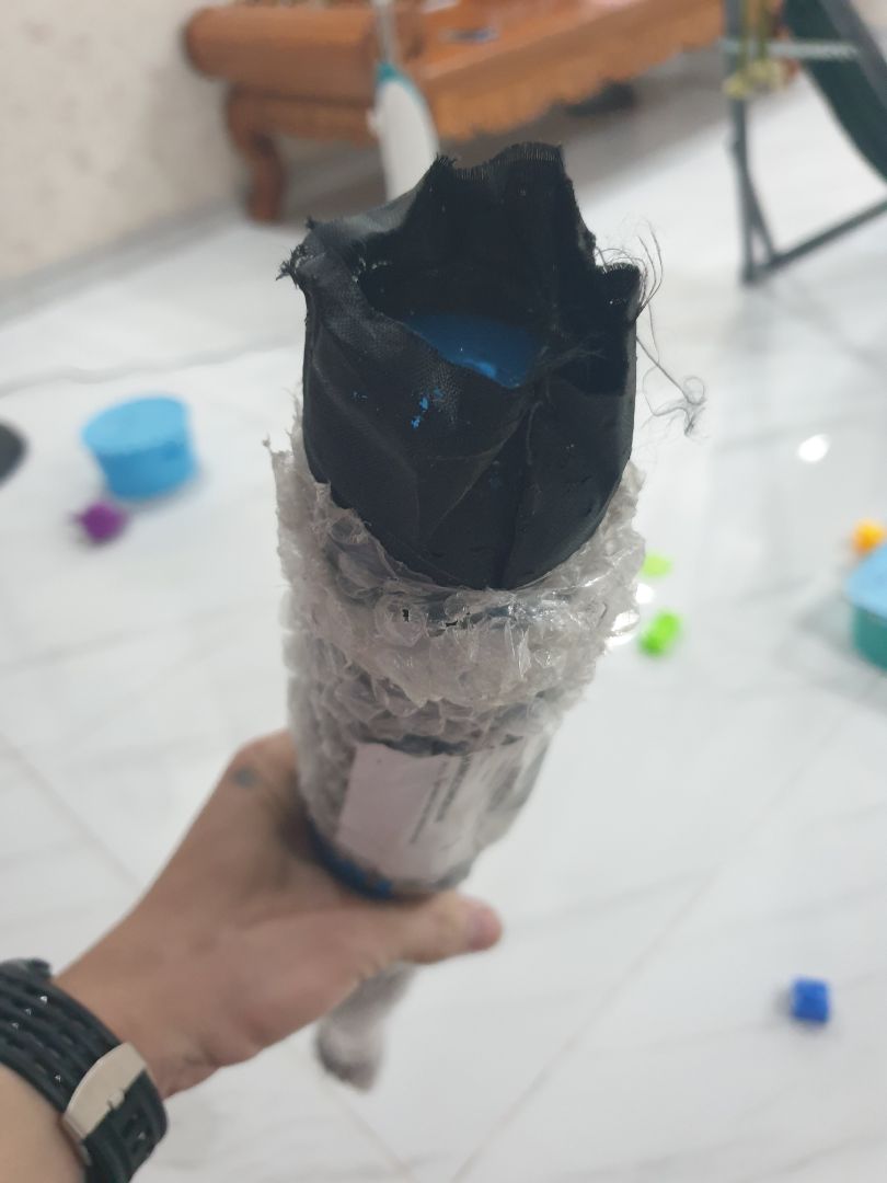 sản phẩm trầy xướt rất nhiều,bao bị rách, không hài lòng về chất lượng sản phẩm,  không muốn mở gói khi thấy bên ngoài như thế này sản phẩm trầy xướt rất nhiều,bao bị rách, không hài lòng về chất lượng sản phẩm,  không muốn mở gói khi thấy bên ngoài như thế này