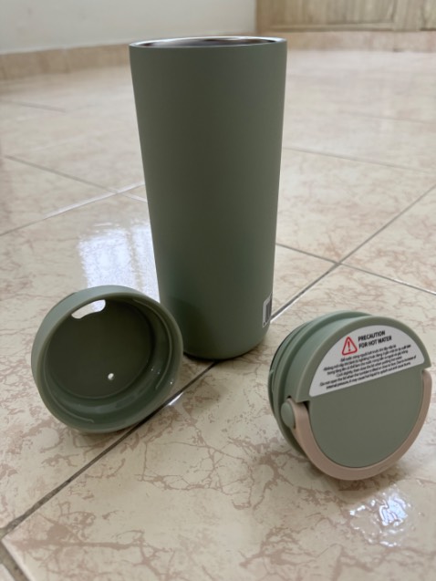 Giữ nhiệt được lâu, chất liệu giống mô tả, màu sắc ưng ý. Đổ thử nước mới đun sôi vào, gần 22g: nước còn âm ấm. Tốt!