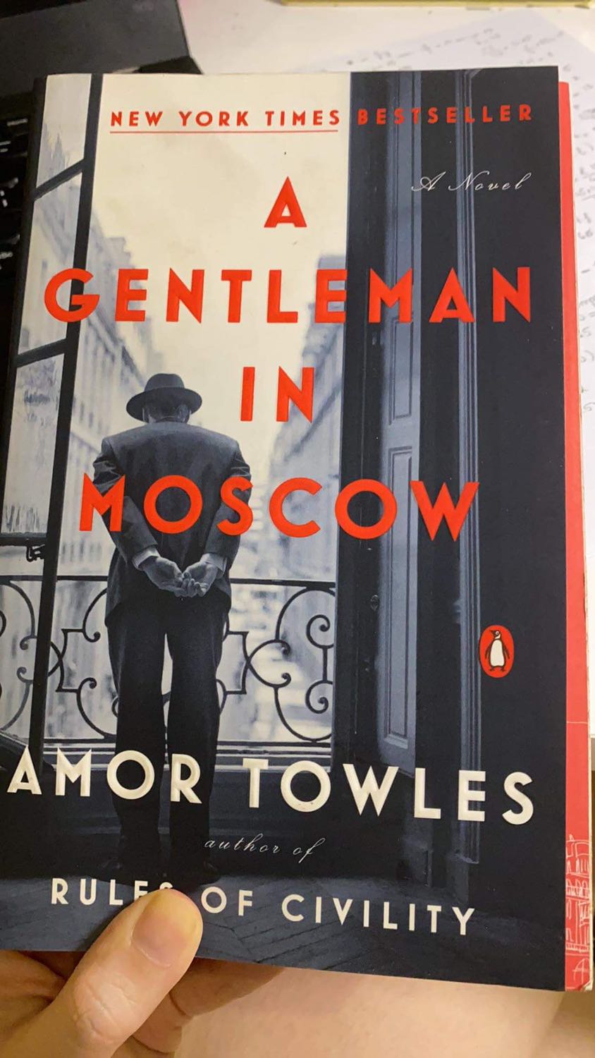 Sách mình nhận được bìa thụt vào trong như hình, để lộ nguyên giấy trong. Ngoài ra sách còn hơi bụi cát bên ngoài…