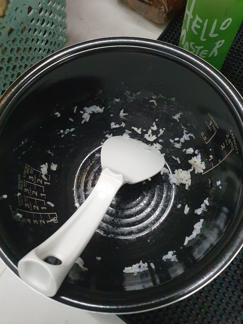 so với nồi cao tần nhật hơn 6 trịu và con này 2 trịu thì m khuyên mua nồi nhật. 
nấu cơm k tơi dễ đổ vàng, quạt kêu to, cơm đổ mồ hôi nhìu. 
vì từng sài qua con nhật nên thất vọng ẻm này thà mua nồi điện tử cho ngon 
ưu điểm em này: ngoại hình bóng loáng, niêu cực dày và nặng, giá mềm. Vá và xửng tặng kèm khá xịn so với nồi cao tần nhật hơn 6 trịu và con này 2 trịu thì m khuyên mua nồi nhật. 
nấu cơm k tơi dễ đổ vàng, quạt kêu to, cơm đổ mồ hôi nhìu. 
vì từng sài qua con nhật nên thất vọng ẻm này thà mua nồi điện tử cho ngon 
ưu điểm em này: ngoại hình bóng loáng, niêu cực dày và nặng, giá mềm. Vá và xửng tặng kèm khá xịn