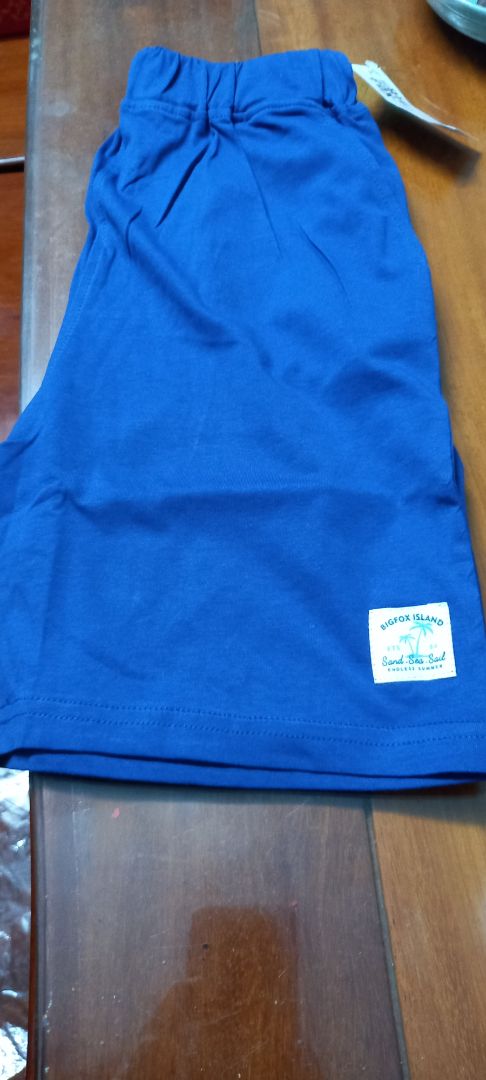 Màu đẹp, vải mát hàng chất lượng.