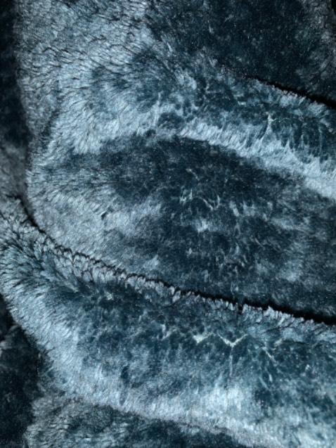 Ngủ máy lạnh thì ok. Còn nằm quạt thì hơi nóng.