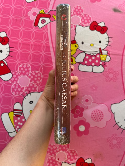 Tuyệt vời ! Vô cùng hài lòng !
Sách được đóng gói cẩn thận : bọc kính và bọc chống xốc .
Sách mới và đẹp , giao hàng nhanh chóng .