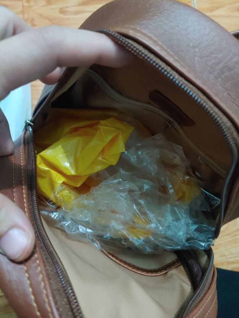 balo đẹp chắn chắc.vừa vặn  đựng 1 số thứ .đường chỉ may cũng ok.