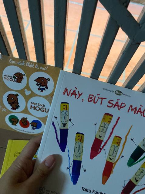 cuốn này là con mình chonn, tự nhìn rồi nhất định phải mua cho con, thấy con thích thì bố mẹ ko tiếc j