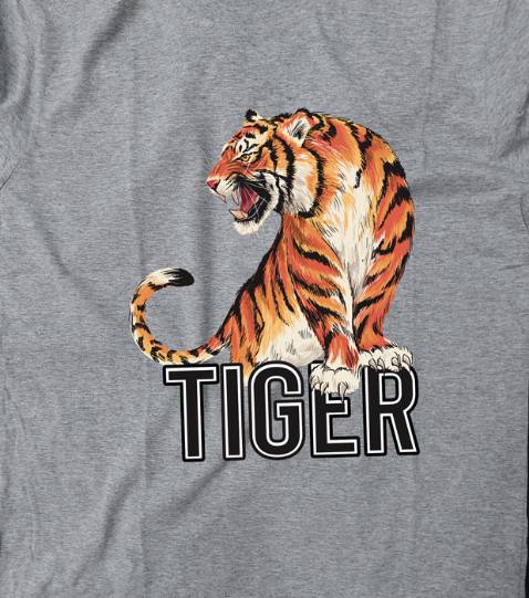 Chất lượng vải OK, hút mồ hôi tốt. May thì đôi chỗ còn chưa OK lắm, nhưng nói chung cũng tạm ổn. Đóng gói đẹp. Hình in đẹp, sắc nét.