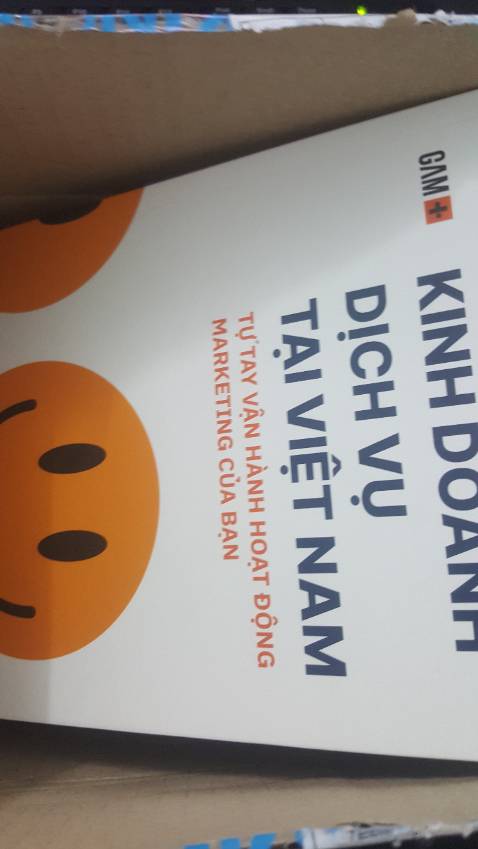 Giao hàng nhanh, mình mới đặt mà hôm sau đã có luôn 10 điểm cho Tiki
Sách đẹp, trình bày và chất lượng giấy mới cứng
Nhìn chung là tuyệt vời