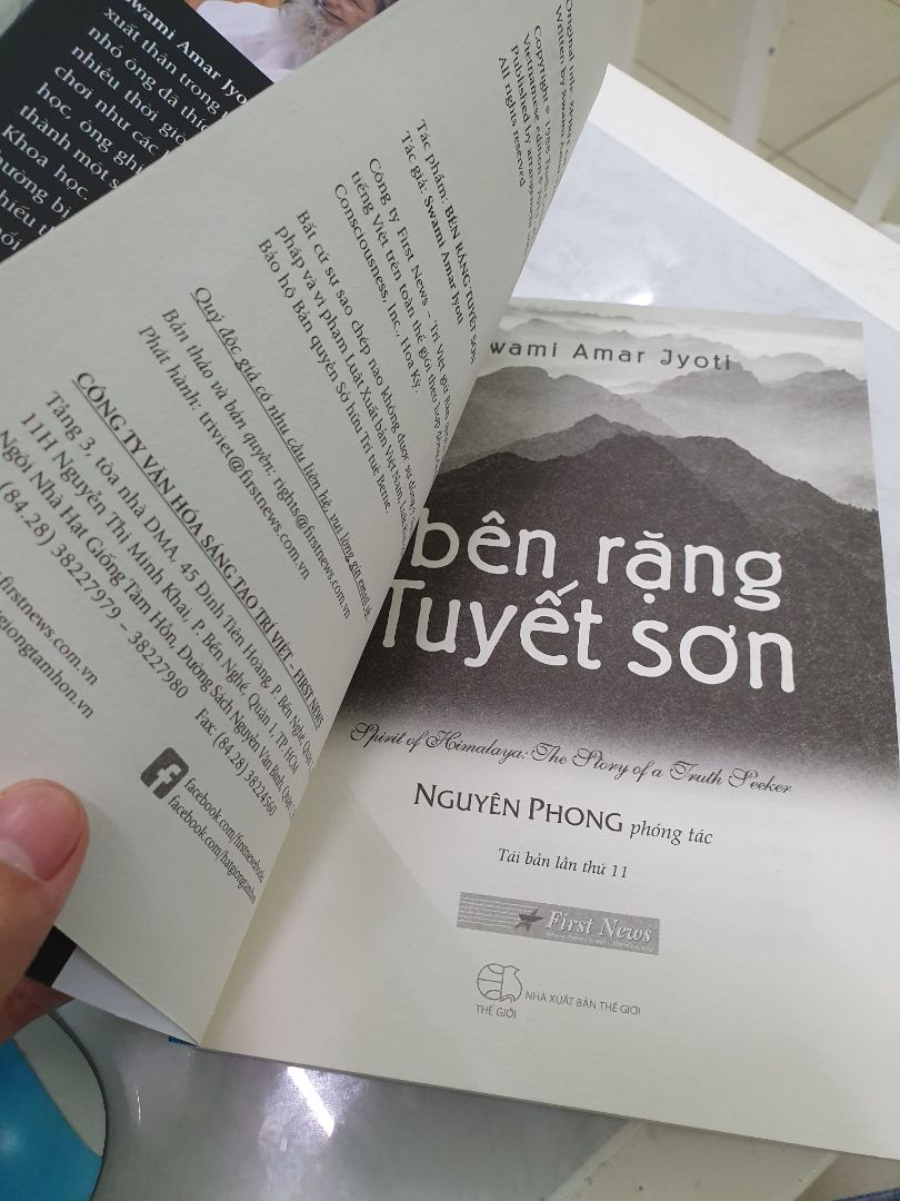 chất lượng giấy xấu, tính ra đắt so với giá tiền, chắc mốt phải đến trực tiếp các nhà sách chọn quá ?