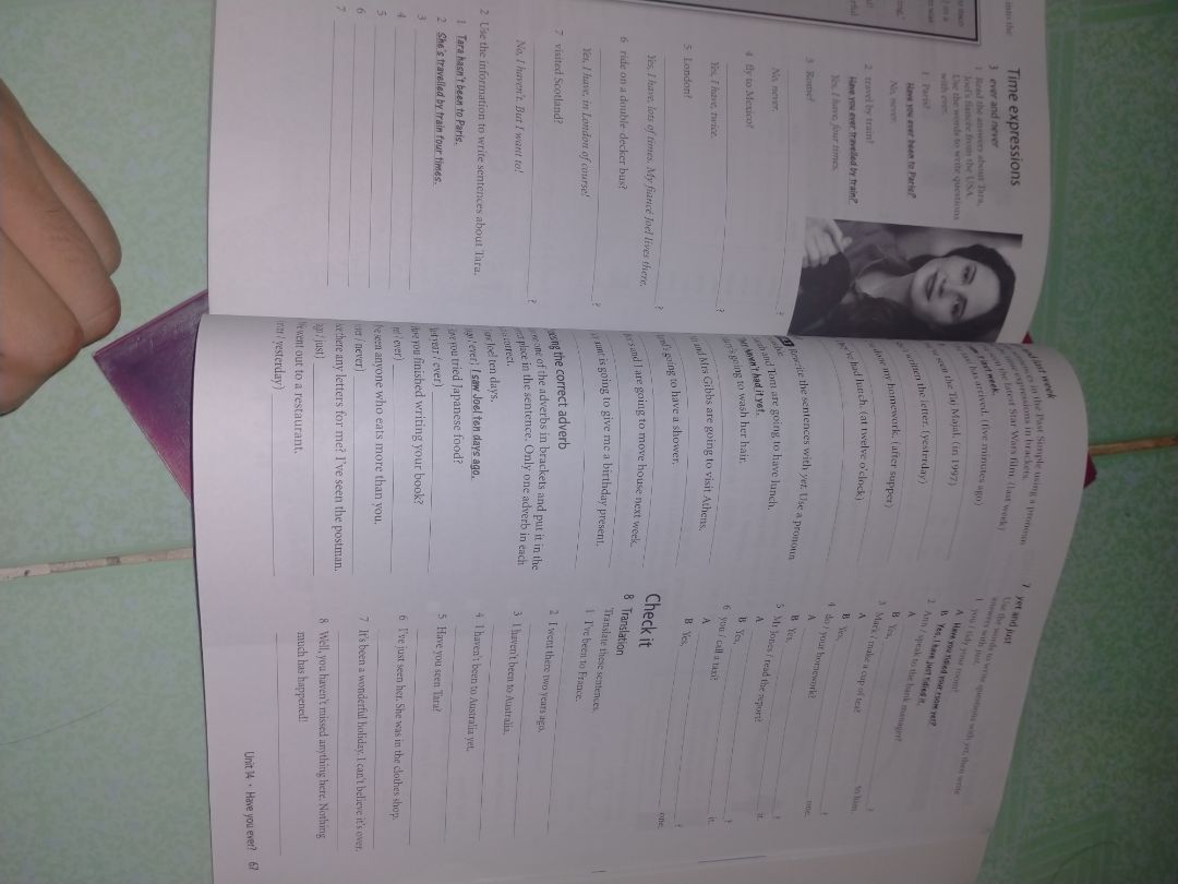 Nội dung và hình ảnh chất lượng như mẫu mong đợi. Bìa sách có chút bụi