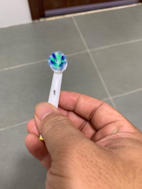 Sản phẩm *** quá tệ. 2 đầu thì sứt ra hư. Chưa dc 1 tháng thì đã tè đầu