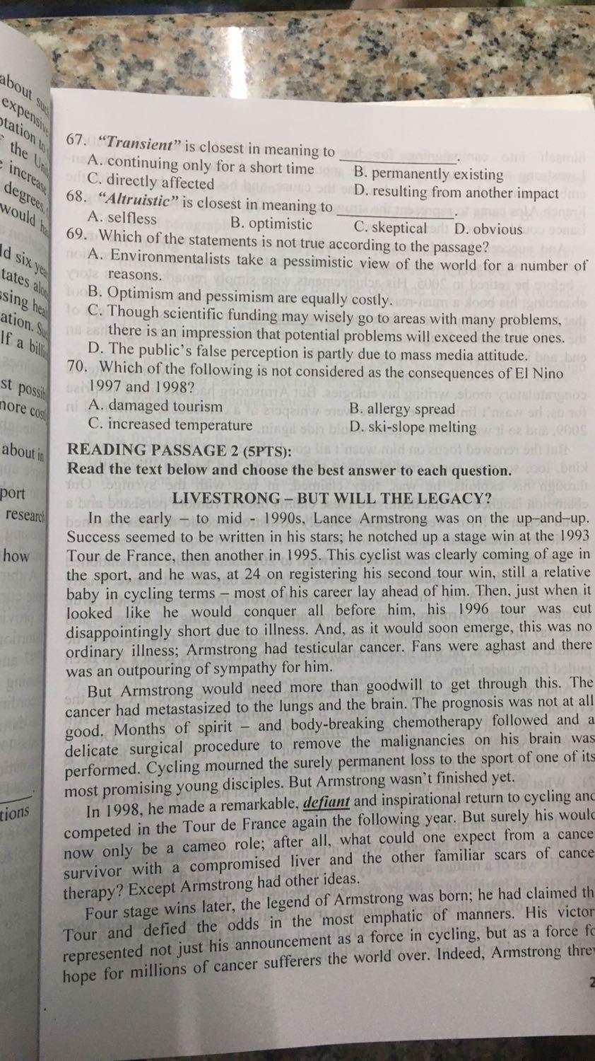 Đề tổng hợp đầy đủ các dạng bài thường xuất hiện trong đề thi học sinh giỏi. Sách mới, không bị lỗi. Về phần đáp án thì không có giải thích gì nên phải tự tìm trên mạng. Bạn nào có ý định vào đội tuyển, thi học sinh giỏi thì nên mua quyển này, còn nếu chỉ học trên trường thôi thì trình độ cuốn này cao hơn nhiều quá. Quyển này mang tính chất luyện đề nên mình nghĩ bạn nào chỉ muốn nâng cao trình độ thôi thì không nên mua, các bạn mua sách nước ngoài ôn kĩ từng kĩ năng và nâng cao từ vựng sẽ có ích hơn nhé.