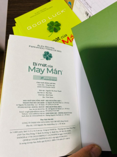 Nội dung hấp dẫn. Giao hàng nhanh.
Góp ý Tiki Trading nên học hỏi dùng tấm nệm màu trắng giống Fahasaha để bảo vệ sách trước ghi cho vào hộp đóng gói!