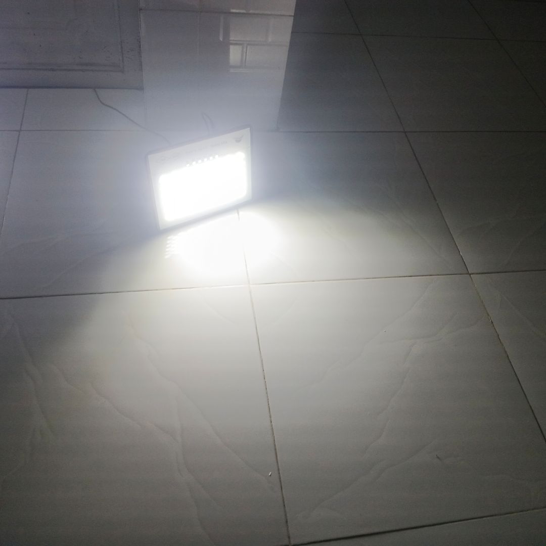 Đèn tốt đóng gói cẩn thận