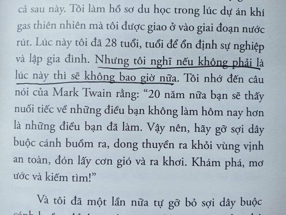 Mình đã đăng cuốn sách này lên *** với nội dung như sau :" Đã lâu lắm rồi mới có cảm giác nghiện ngập, không thể dứt ra khỏi ma lực tỏa ra từ một cô gái nhỏ bé, có ước mơ đi du học từ năm 15 tuổi và sau 15 năm thăng trầm cuối cùng cô ấy đã đặt chân đến nước Ý tươi đẹp. Đây thực sự là một cuốn sách ĐÁNG đọc và NÊN đọc dành cho các bạn trẻ, các cô cậu học trò teen còn loay hoay với " ước mơ " và tương lai của mình. Tuổi trẻ bạn nào cũng có nỗi buồn, niềm đau và thậm chí là bất hạnh riêng mà không ai có thể gỡ ra giúp các em ngoài chính bản thân của mình, kêu ca hay chán nản tuyệt vọng chỉ làm mọi thứ trở nên tệ hại hơn mà thôi. Các bác phụ huynh tham khảo và khuyến khích các teen nhà mình đọc cuốn sách này nha, bạn nào đọc xong mà thấy mắt ướt nhòe thì chắc chắn tâm trí các em đã có phần thay đổi. Thế giới ngoài kia rộng lớn và tươi đẹp lắm nha các em .... ( Sách được mua trên tiki , giảm hơn 30% )."