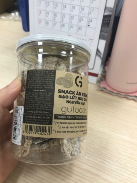 Giao cực nhanh, thêm nữa hộp đóng gói đẹp, date xa nên yên tâm từ từ ăn, mình mua vị truyền thống nên ăn cảm giác giống cơm chiên lên ấy, nhạt nhạt ăn không gây ngán, hôm sau sẽ thử vị khác. Cảm ơn shop và Tiki.