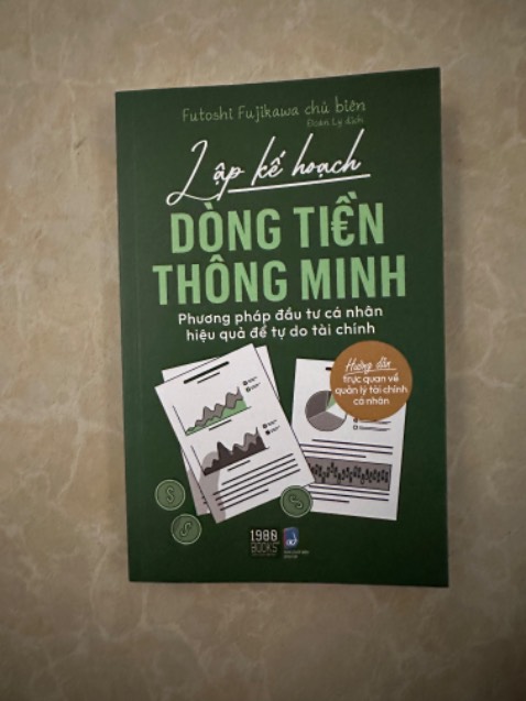 Bìa sách cứng cáp, màu chữ sắc nét rõ ràng. Giá bán thấp hơn giá bìa. Rất cảm ơn shop