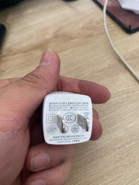 Sạc được 1 lần duy nhất rồi không vô điện luôn