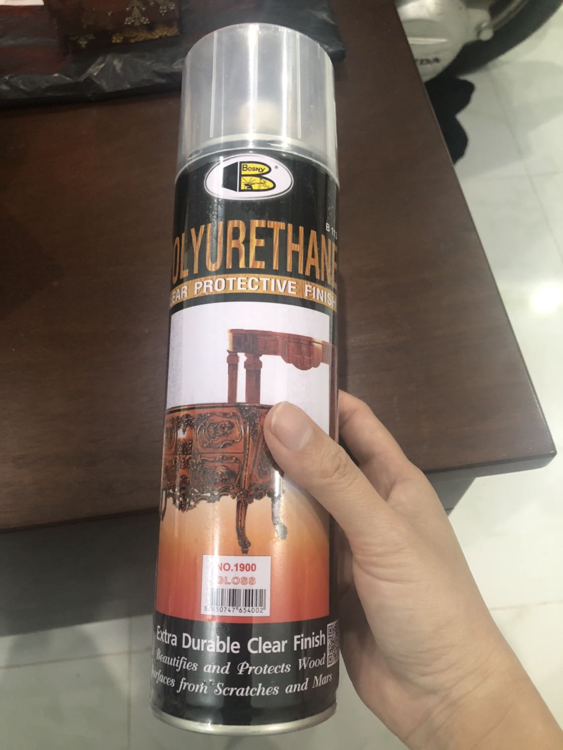 Giao hàng nhanh, đóng gói đẹp, đúng như hàng giới thiệu, hàng mới sản xuất nên date còn xa.
Mình là nữ nên rất ngại mấy vụ sơn sửa, chai PU này sử dụng rất đơn giản, mở nắp là xịt thôi, khô nhanh trong vòng 30-60 phút. Cho ra thành phẩm cảm thấy hài lòng, sẽ tiếp tục ủng hộ shop