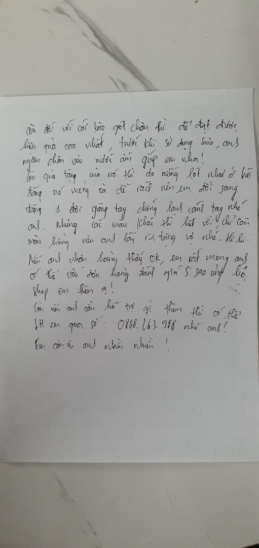 chủ shop quá dễ thương :D