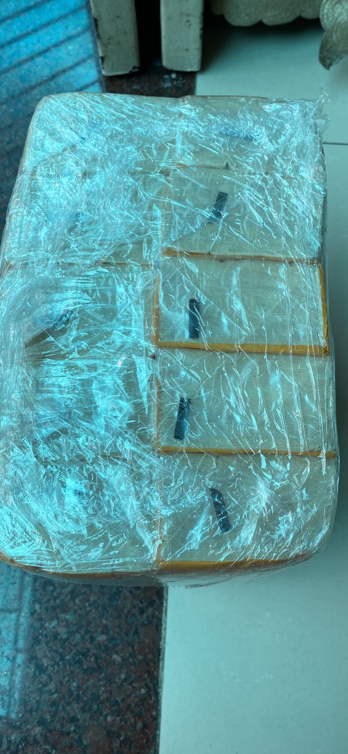 Muốn trả hàng lại. Tôi book mua 2 thùng tuong duong 60 bịch mà giao 20 bịch . Thấy cách làm ăn k rõ ràng và đóng gói kỳ quá.Muốn trả lại hàng Muốn trả hàng lại. Tôi book mua 2 thùng tuong duong 60 bịch mà giao 20 bịch . Thấy cách làm ăn k rõ ràng và đóng gói kỳ quá.Muốn trả lại hàng