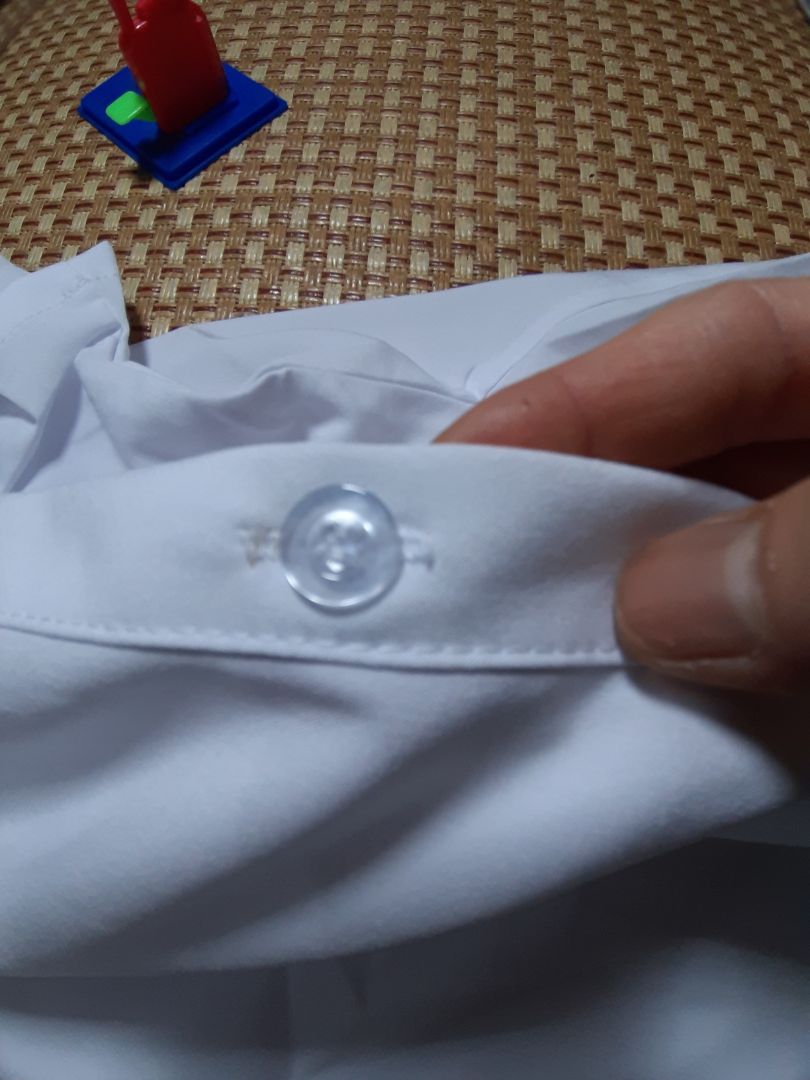 tiền nào của nấy thôi, mà nếu đường may nhặc hơn tý nữa thì ok, thưa quá.