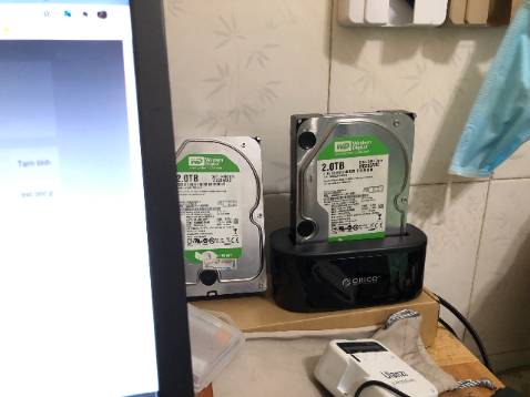 Sản phẩm giao nhanh , đúng như mô tả , không chập chờn như các sản phẩm tương tự . Dùng ổn định . Mong shop phát huy điểm tốt của mình . Chúc shop làm ăn phát đạt .