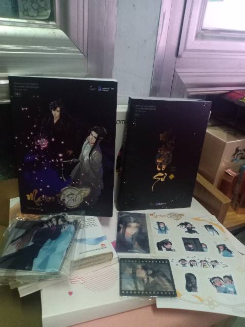 Sách mới nguyên seal, đầy đủ phụ kiện, shop đóng gói chu đáo, giao hàng nhanh, vote 5 sao