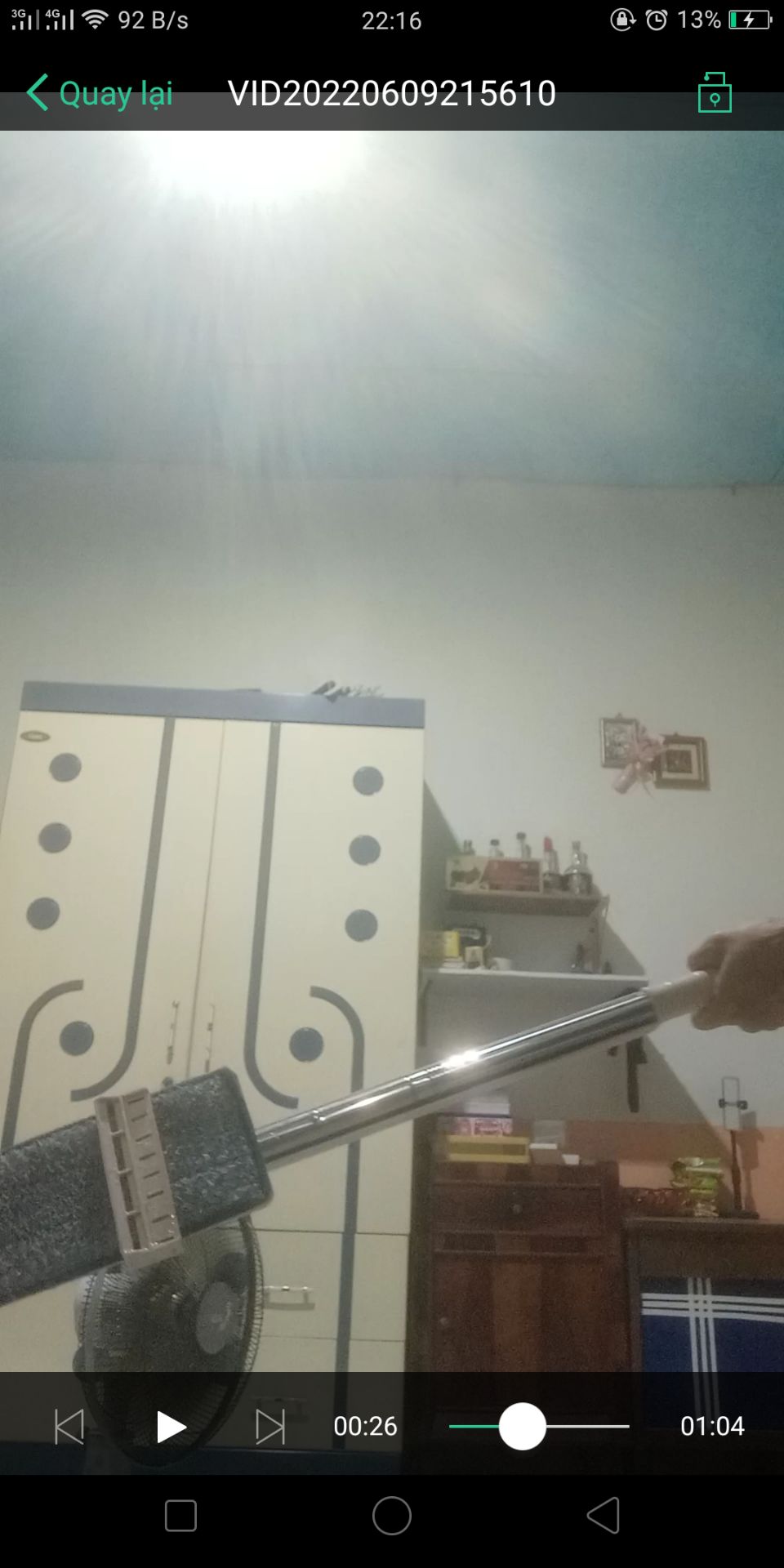 Nó khác mô tả sản phẩm hoàn toàn, nó chỉ đáng giá 30k tiền VN. Tôi không tìm mục đổi trả và cung cấp video thêm cho sản phẩm *** đảo mà TiKi tiếp tay này