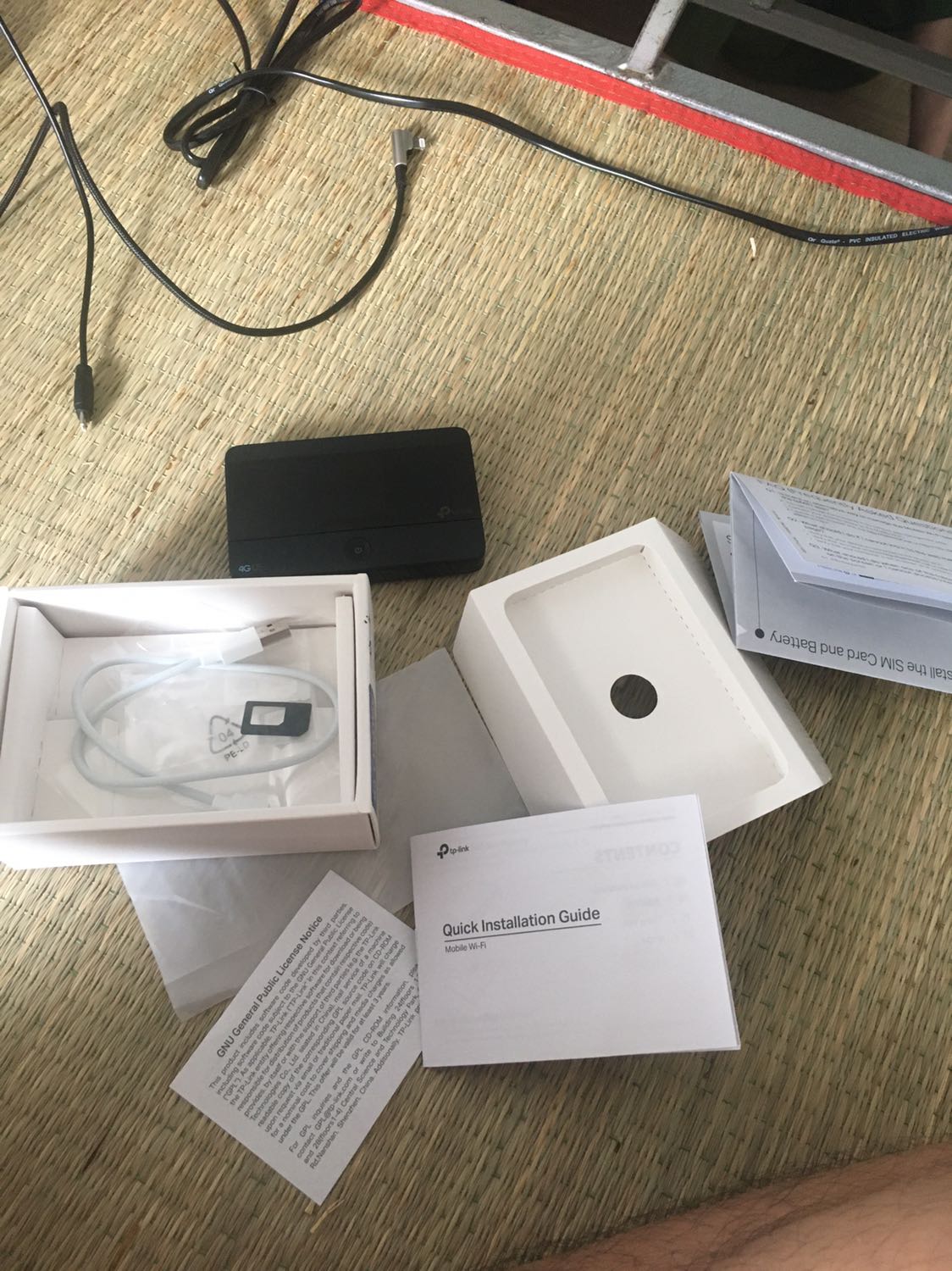 1.Thấy review trên mạng là tp-m7350 có băng tầng kép nhưng mẫu này lại chỉ hỗ trợ băng tầng 2.4ghz, xem các lượt nhận xét thì thấy vài người đánh giá có băng tầng kép, vậy là sao???
2. Sản phẩm không hề có tem hay phiếu bảo hành???
Yêu cần tiki trả lời! 1.Thấy review trên mạng là tp-m7350 có băng tầng kép nhưng mẫu này lại chỉ hỗ trợ băng tầng 2.4ghz, xem các lượt nhận xét thì thấy vài người đánh giá có băng tầng kép, vậy là sao???
2. Sản phẩm không hề có tem hay phiếu bảo hành???
Yêu cần tiki trả lời!