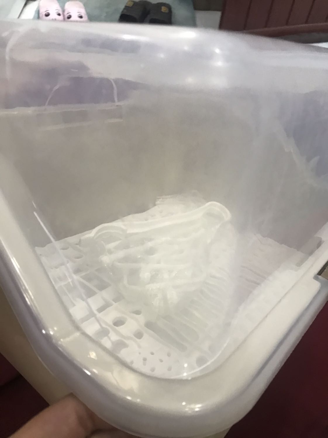 Nghỉ sao mà lấy hàng trả lại của khách hàng khác, giao lại cho khách kia vậy trời. Tôi lên nhận xét xem thấy bị trầy y chang cái tôi nhận. Không chấp nhận nỗi.