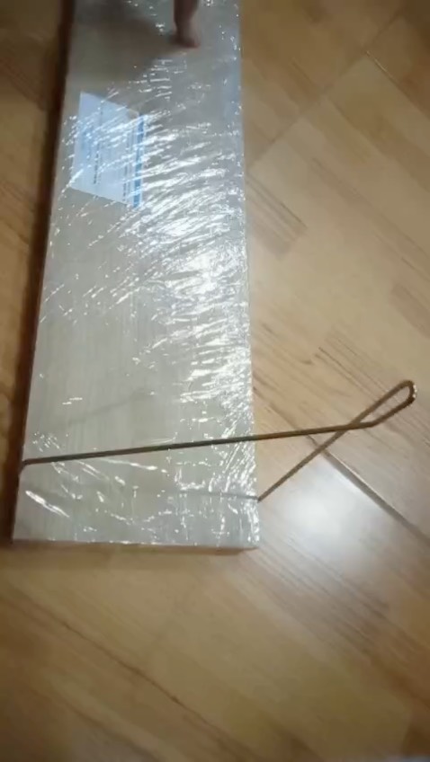 Kệ gỗ rất ưng ý. Chiều dài phù hợp để chứa được nhiều sách và đồ trang trí trên tường. Mình rất ưng vì hãng có thêm cả các phụ kiện giúp treo kệ dễ dàng và hiệu quả, có cả móc treo và dụng cụ căn chỉnh, tờ hướng dẫn lắp ghép. Mình rất thích. Kệ gỗ rất ưng ý. Chiều dài phù hợp để chứa được nhiều sách và đồ trang trí trên tường. Mình rất ưng vì hãng có thêm cả các phụ kiện giúp treo kệ dễ dàng và hiệu quả, có cả móc treo và dụng cụ căn chỉnh, tờ hướng dẫn lắp ghép. Mình rất thích.