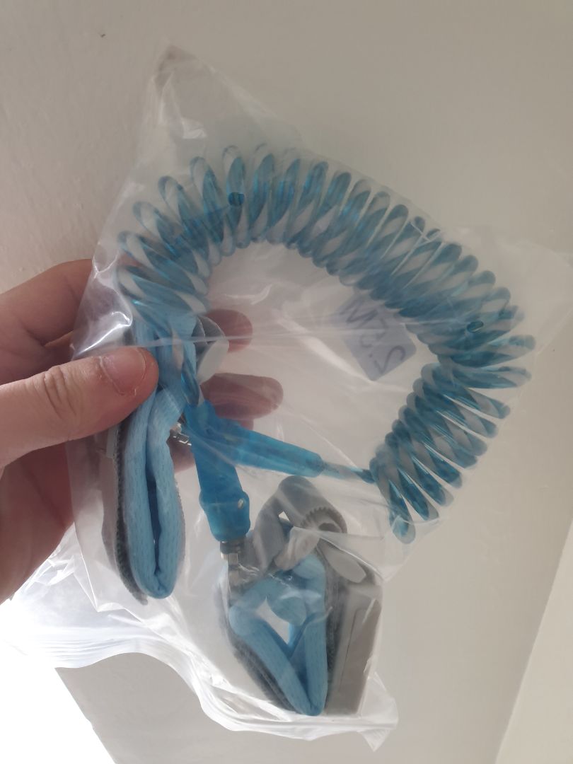 dây đeo chắc chắn và rất đẹp, đai mềm k đau tay bé. phù hợp với giá thành. shop tư vấn nhiệt tình, sẽ còn ủng hộ😘