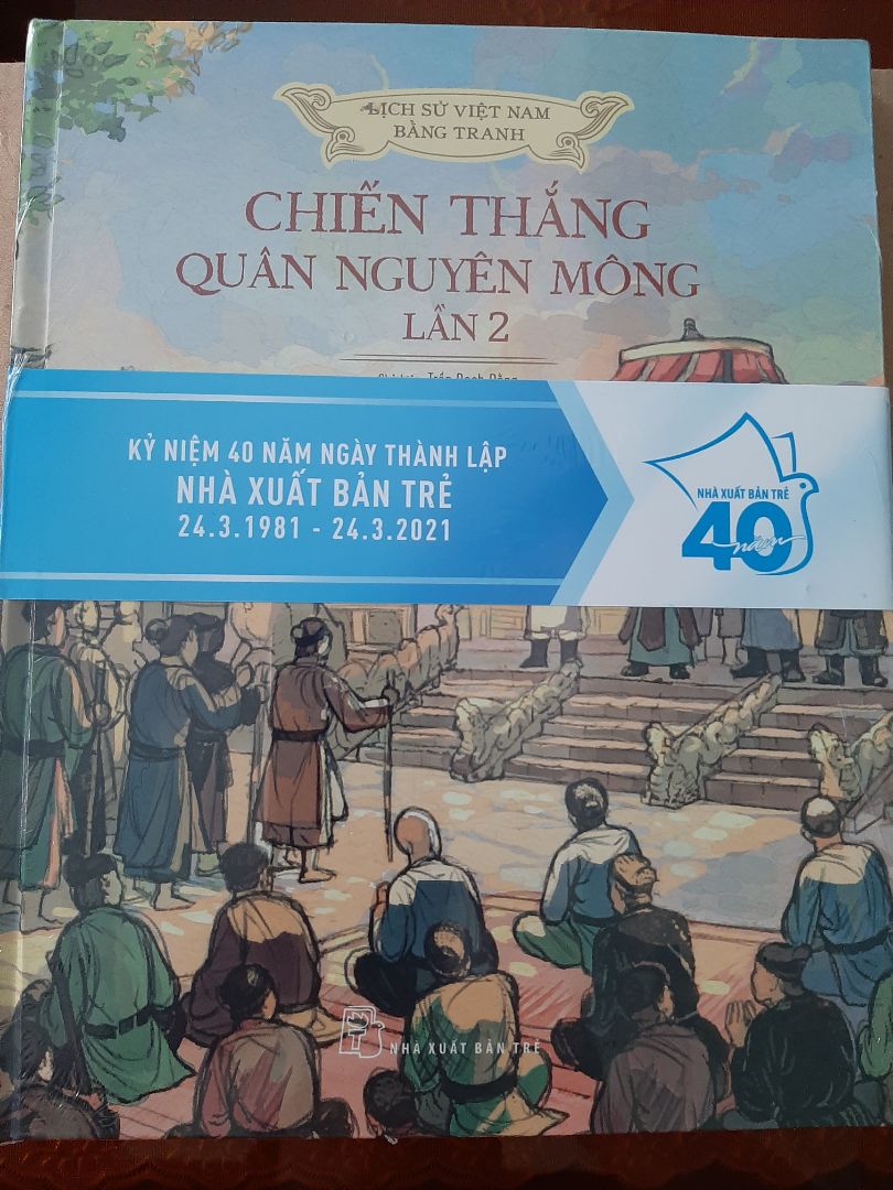 Sách bìa cứng (không phải bìa mềm như giới thiệu). Nội dung hay, ngắn gọn nhưng đầy đủ về cuộc kháng chiến chống quân Nguyên Mông lần 2. Tranh minh họa mình kỳ vọng đẹp hơn.