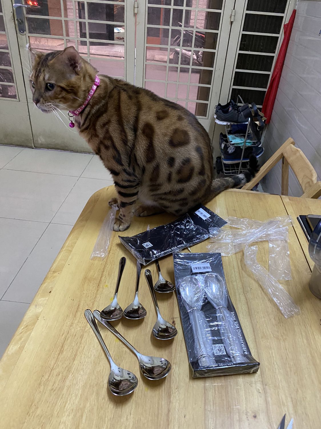 Muỗng ? đẹp tuyệt, dày , nặng , sáng bóng ! Mua được 2 combo giá khuyến mãi flash sale 99k ! ??????