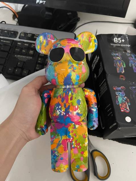 Quá xinh, quá hot luôn ạ. Bên ngoài xinh xỉu, màu sắc đẹp, loa to nhỏ đều điều chinht được, quá nhiều chức năng lại còn sạc điện thoại được m.n ạ. Bên ngoài nhìn khá to, nói chung cái giá tiền mà mua được hàng này là quá xịn luôn.