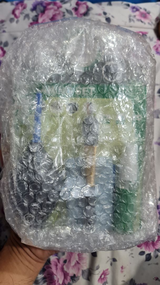 Sử dụng tốt, vệ sinh sạch sẽ bụi bẩn màn hình laptop, máy tính bảng, điện thoại,...Gói hàng cũng khá cẩn thận, giao hàng nhanh. Hài lòng với chất lượng và dịch vụ.