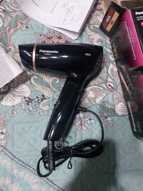 Giao hàng hơi lâu. Chờ mãi trừ 1*. Còn lại tất cả đều ok. Màu đen sang hơn màu hồng .