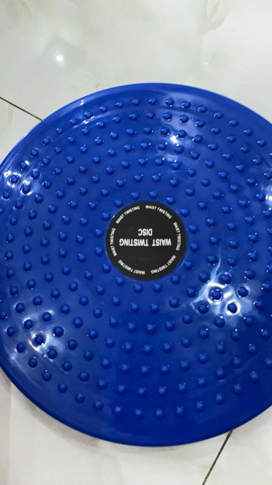 Ship nhanh quá trời! Vừa đặt xong đã nhận rùi hú hồn 
Giá cả như này hợp lý rùi ạ Cơ mà quên mất không đặt cái thảm yoga của shop nên giờ lật đật mua 1 cái nữa
Tặng shop 5 sao vì chăm sóc khách hàng có tâm ghê lun
À, nhớ tặng em mã giảm giá nha nãy nhắn mà em quên mất chưa lưu