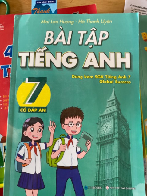 ChuẩnChuẩn bị hàng nhanh đóng gói cẩn thận sách ok