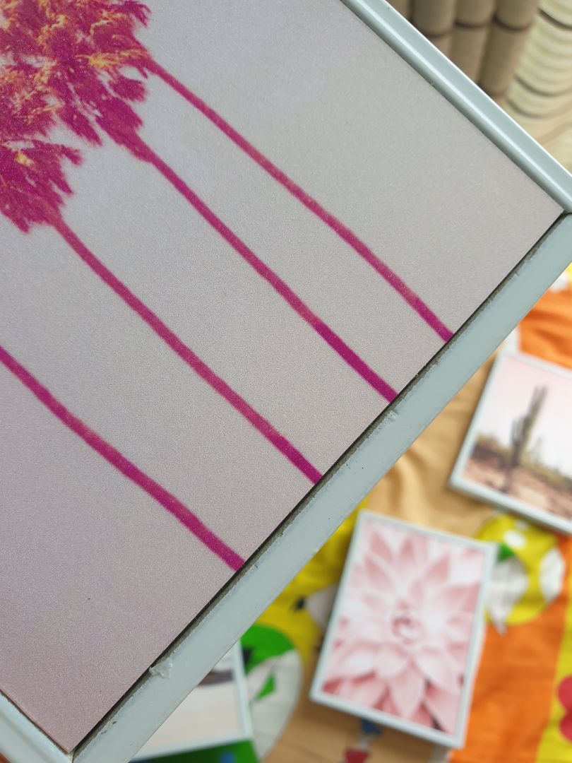 mua 2 bộ bị trầy xước lỗi 2 tranh. shop cố ý giao hàng lỗi chứ không phải lỗi đóng gói vận chuyển