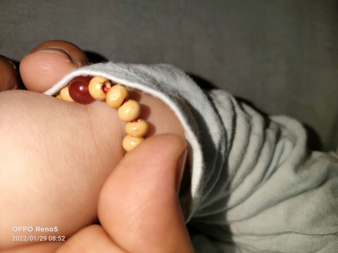 Các hạt không được đẹp mài còn gồ gề