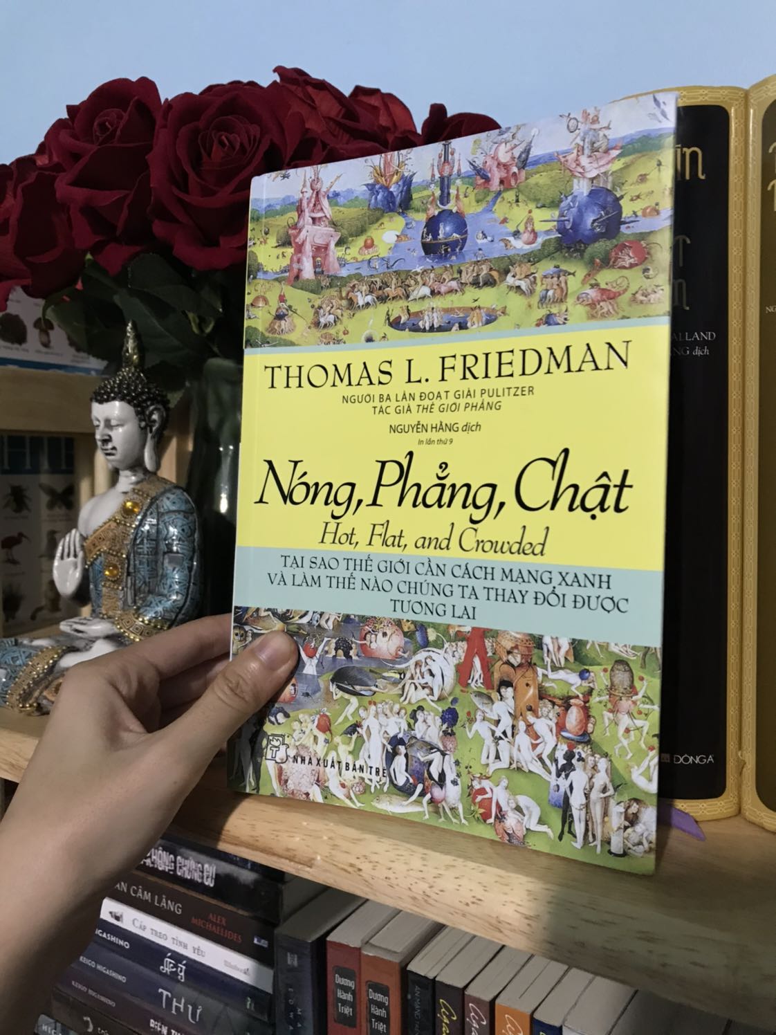 Săn sale nên chỉ còn hơn 60k cho quyển sách xịn này. Nội dung thì khỏi bàn rồi. Mọi ng nên mua nhé vì sách tổng hợp khá nhiều vấn đề như kinh tế môi trường của toàn cầu luôn