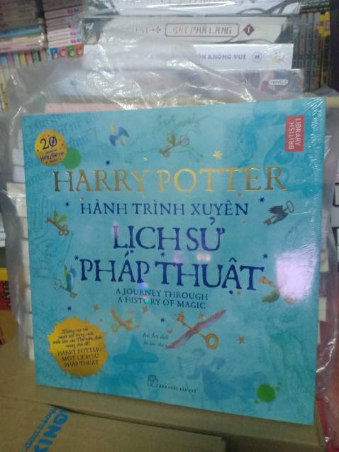 Sách nguyên seal, xinh đẹp, không bị df, tiki đóng gói chu đáo, giao hàng siêu nhanh, vote 5 sao