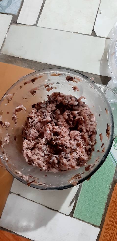 Mình thấy máy xay động cơ khá êm, xay thịt nhỏ, nếu ai muốn nhuyễn thì máy xay được hơn nữa, riêng mình chỉ thích nhỏ như này là vừa. Tháo rửa vệ sinh dễ dàng. Shop đóng gói rất cẩn thận tránh vận chuyển va đập. Giao hàng cũng nhanh